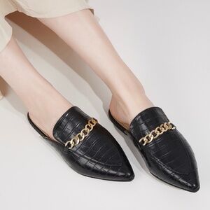 TILOCOW black faux leather animal print slip-on mules gold chain women’s Size 9W